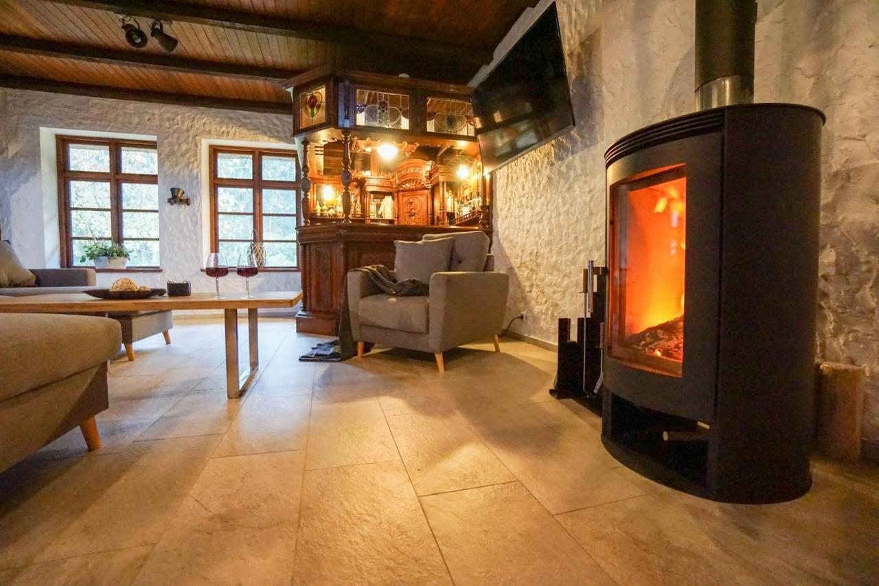 Ruhe Unter Reet-Haus Mit Sauna, Whirlpool Und Kamin Gnarrenburg Eksteriør billede