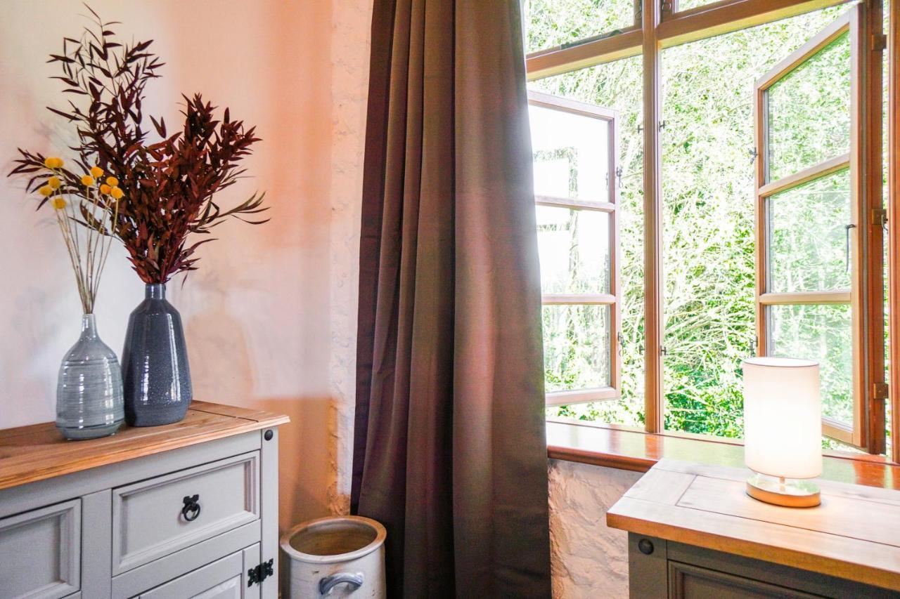 Ruhe Unter Reet-Haus Mit Sauna, Whirlpool Und Kamin Gnarrenburg Eksteriør billede