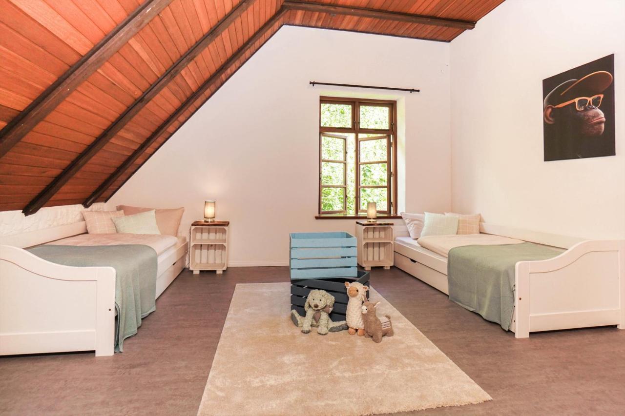 Ruhe Unter Reet-Haus Mit Sauna, Whirlpool Und Kamin Gnarrenburg Eksteriør billede