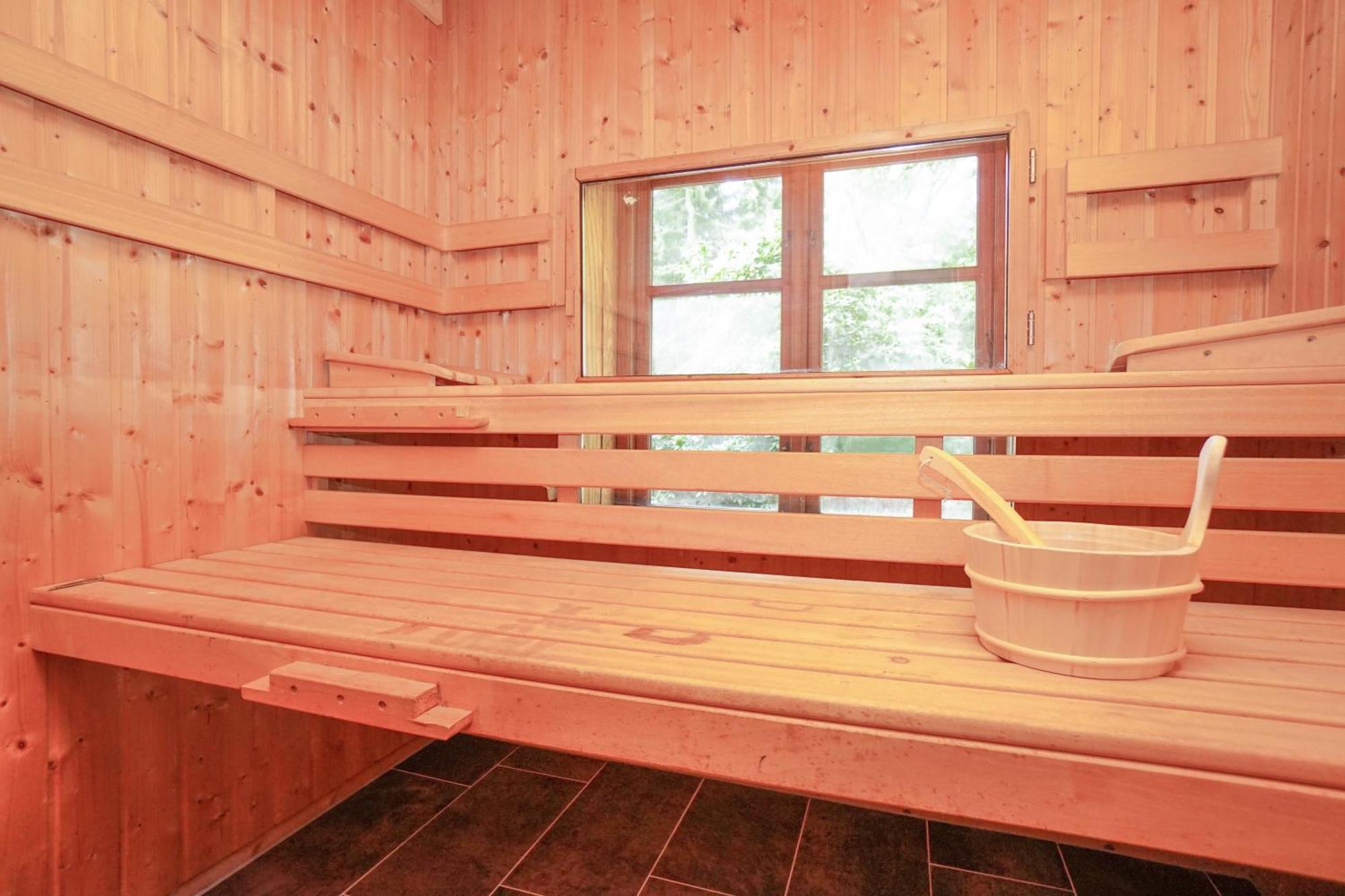 Ruhe Unter Reet-Haus Mit Sauna, Whirlpool Und Kamin Gnarrenburg Eksteriør billede